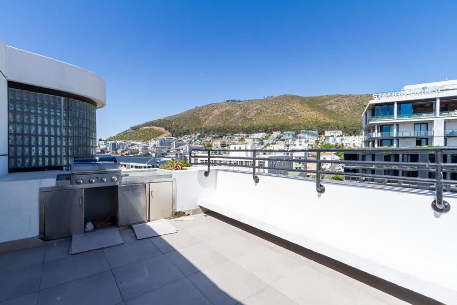 0 Bedroom Property for Sale in Sea Point Western Cape